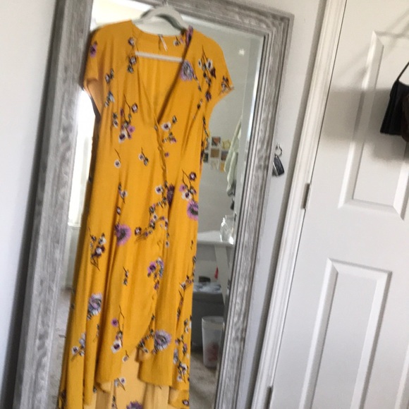 HP ๐นFree people yellow floral midis dress - Picture 2 of 6